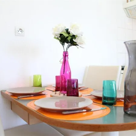 Apartment La Rochelle: Appt 2 Pieces, Piscine, Parking, Animaux Ok - Fr-1-246-648 La Rochelle (Charente-Maritime)